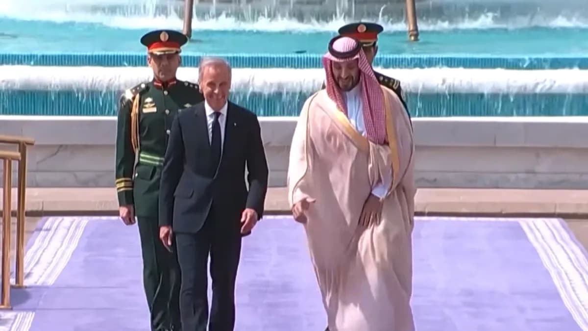 براغماتية تحت شمس جدة: لماذا نضجت السياسة الخارجية الكندية أخيراً؟